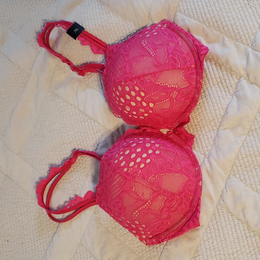 NEW 34C Bombshell